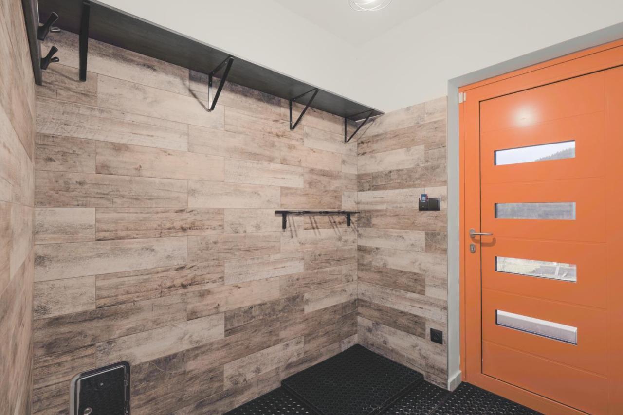 Apartment Przepiekny Orange Z Widokiem Na Skrzyczne - Sun&sport